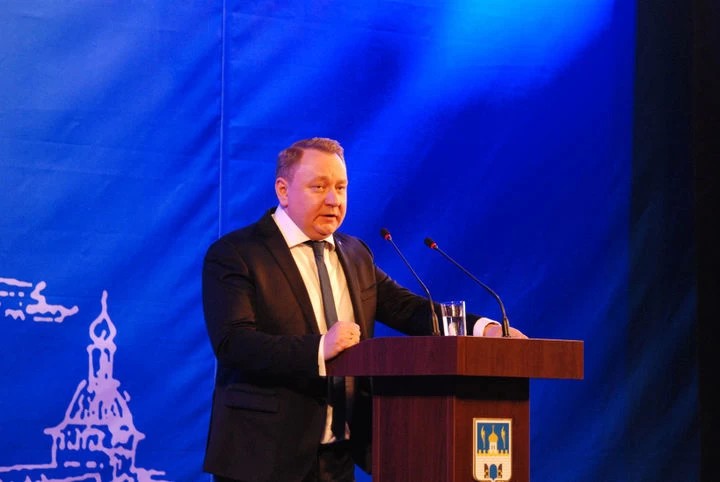 Михаил Токарев выступит перед жителями с отчетом