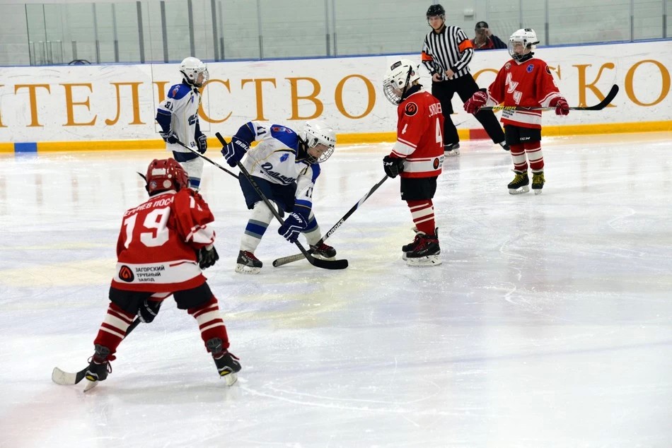 Юные хоккеисты играли на «Луче» матч Открытого первенства Московской области