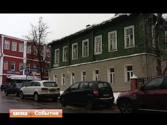 Из двух компаний - одна