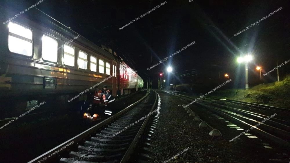 Мужчина попал под поезд возле станции Бужаниново
