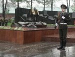 Вечный огонь и Ленин останутся на месте?