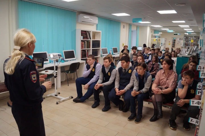 Инспектор по делам несовершеннолетних рассказала ребятам о последствиях употребления алкоголя и наркомании