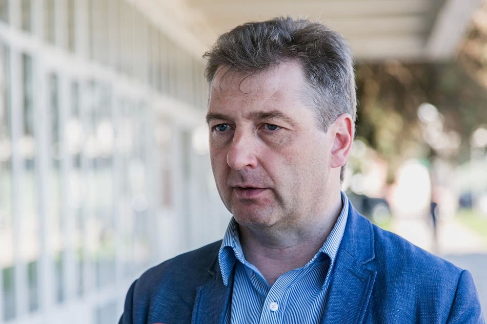 Пожары угрожают лесу и дачникам