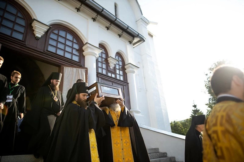 В Троице-Сергиевой Лавре проводили ковчег с мощами святого Александра Невского