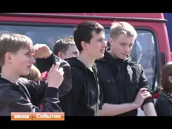 Школьникам провели экскурсию по базе пожарной части на Скобянке