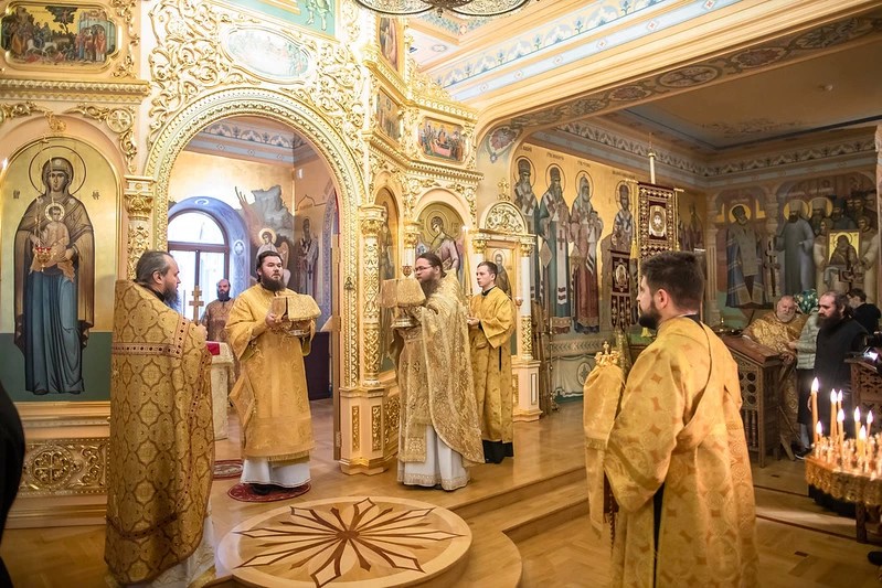 Наместник обители возглавил торжества престольного праздника на Московском подворье Лавры