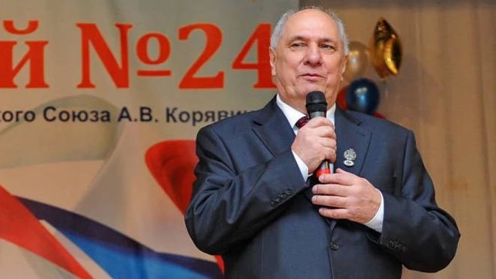 Скончался директор лицея №24 Василий Рогожа