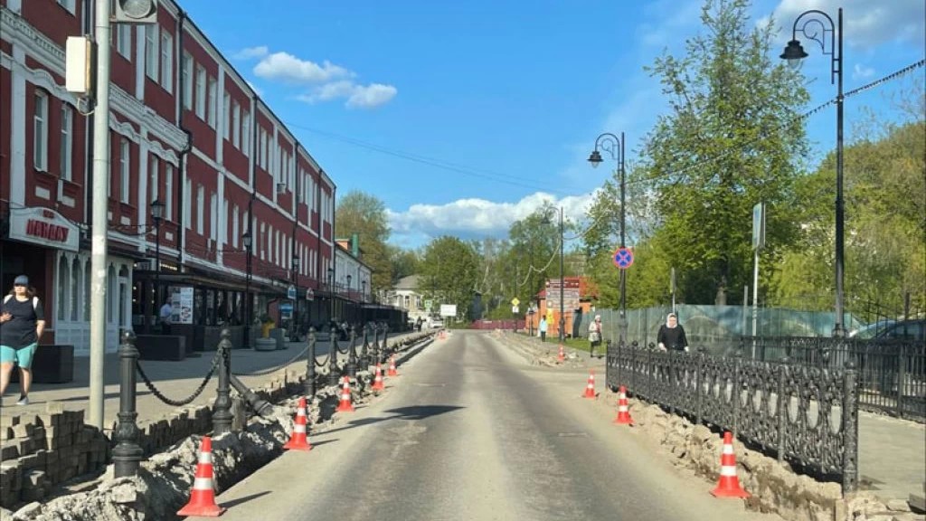 Срок работ по замене бортового камня на ул. Карла Маркса будет увеличен до 24 мая