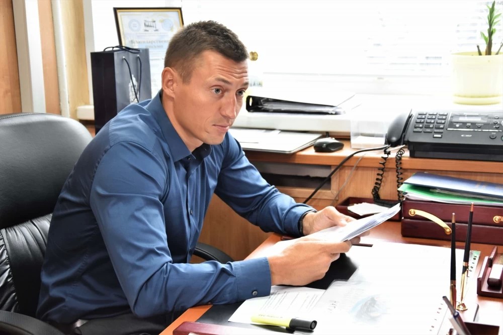 Люди за площадку