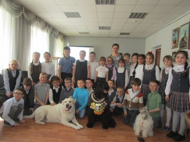 О роли собак на войне рассказали детям в библиотеке