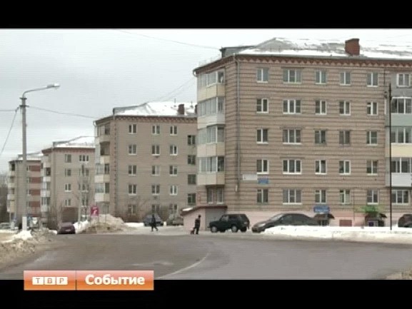 В Краснозаводске ремонтируют жилые дома