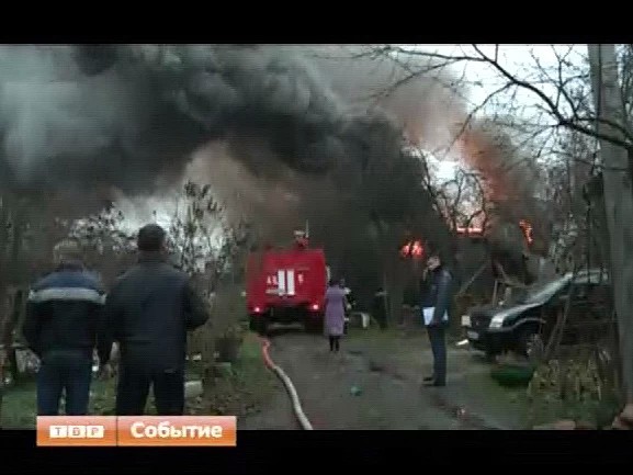 Крупный пожар произошел днем в Сергиевом Посаде в районе вокзала