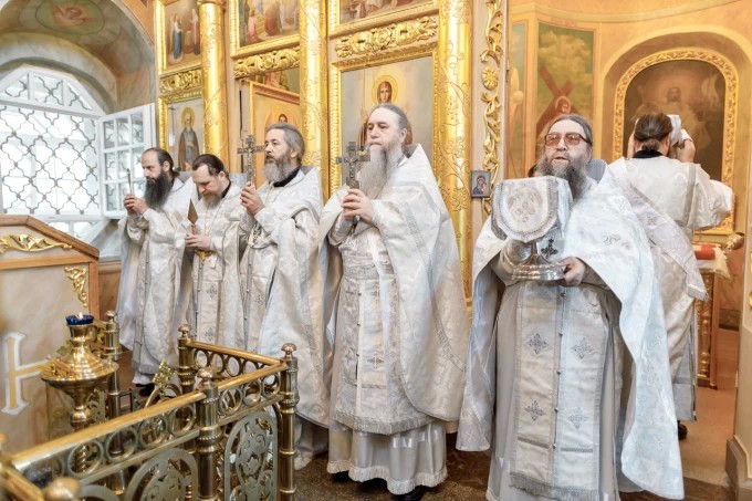 В Троице-Сергиевой Лавре отметили праздник Рождества честного славного Пророка, Предтечи и Крестителя Господня Иоанна