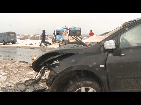 Авария с маршруткой на Семхозском поле