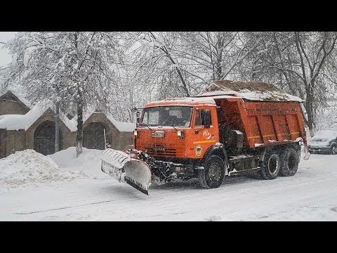 123 единицы техники и 581 человек борются со снегом в Сергиево-Посадском районе
