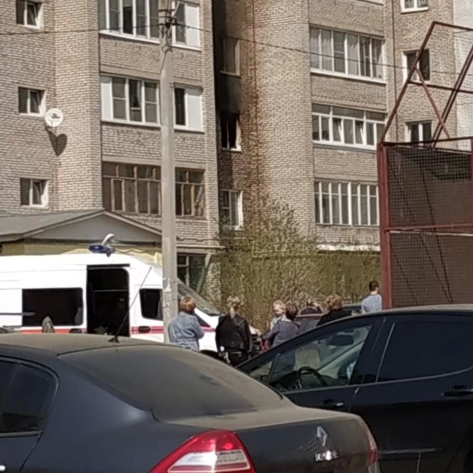 Из огня да об земь 