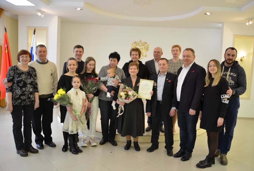 С «золотым» юбилеем поздравили семью Самара Станислава Яковлевича и Валентины Леонтьевны