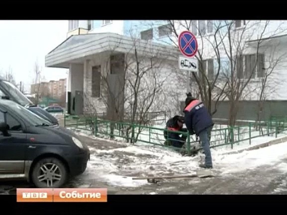 Спецтехнике - дорогу. В Сергиевом Посаде установили знаки, запрещающие парковку гражданским автомобилям