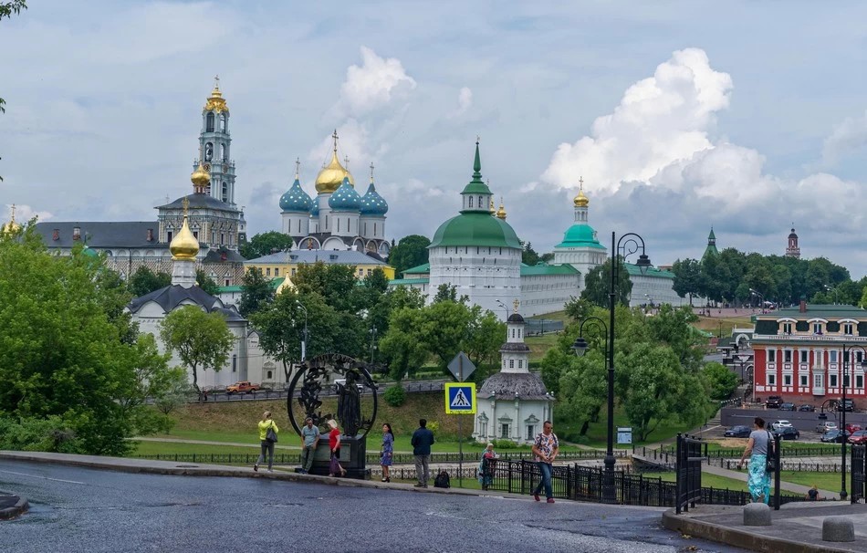 Как Загорск получил имя?