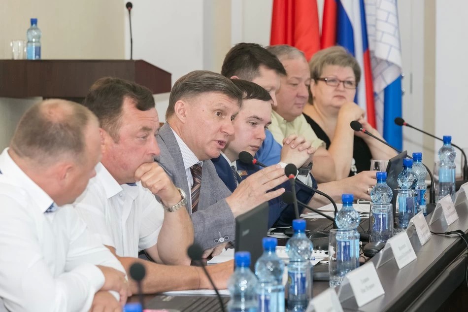 Народ пропустили вперёд