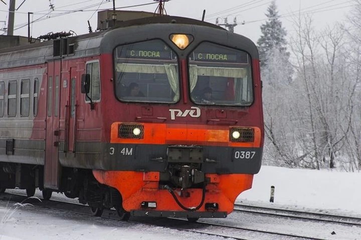 Электричка сбила женщину на Красюковке