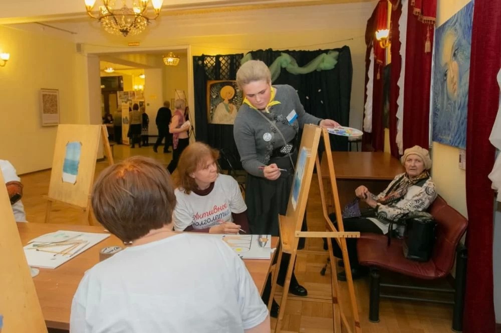 Ревакцинацию можно пройти в клубах «Активное долголетие»