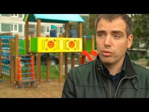 Обновили детскую площадку на Птицеградской