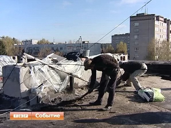 В одной из пятиэтажек микрорайона Ферма не первый год протекает кровля