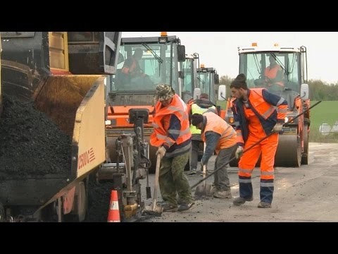 Ремонтируют дороги в Васильевском
