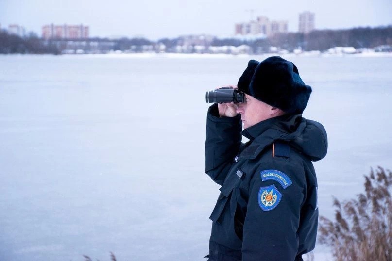 Спасатели из Сергиево-Посадского округа ещё раз напомнили о правилах безопасности на льду