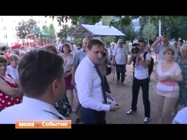Жители поселка Конкурсный поделились проблемами с главой района во время выездной встречи