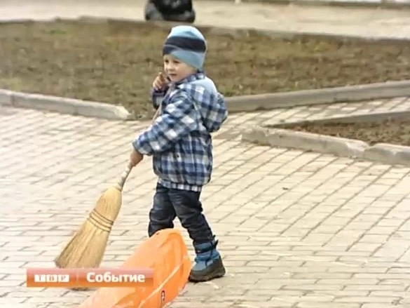В районе прошел первый весенний субботник