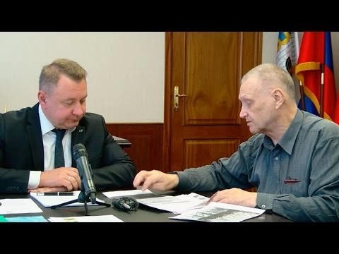 По данным жителей, мусор продолжает поступать на полигон в Парфёнове