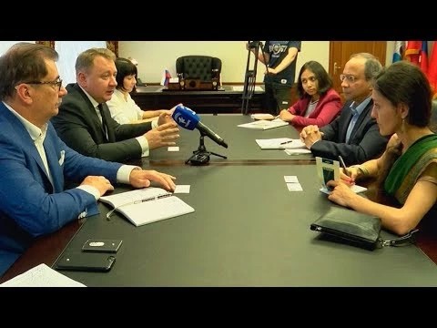 Михаил Токарев встретился с индийским послом