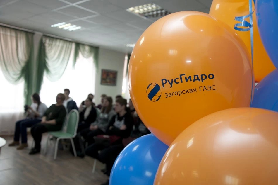 «День воды» в дружной детской компании 