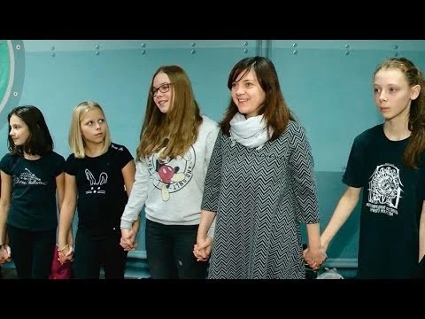 «Букволёт» объединяет детей, театр и книги