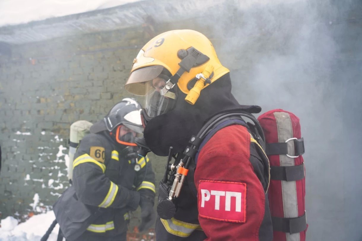 При пожаре в Пересвете пожарные спасли 4 человека