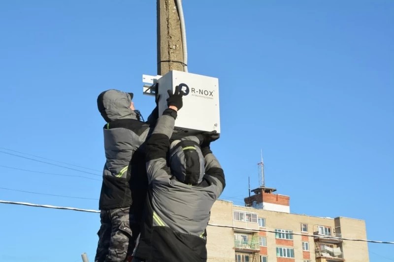 В п.Скоропусковский установили газоанализаторы для мониторинга качества воздуха