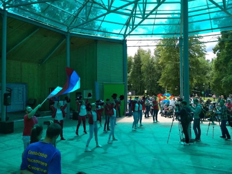 Фестиваль «Здесь и сейчас» проходит на Скитских прудах