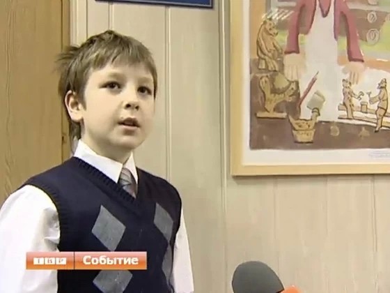 В холле сергиевопосадской администрации снова вернисаж