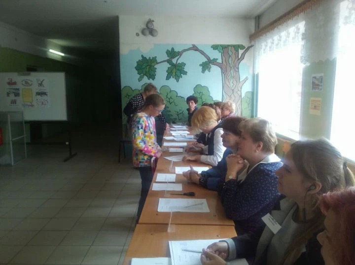 В школе 19 для школьников проводят деловую игру по обучению основам избирательного законодательства