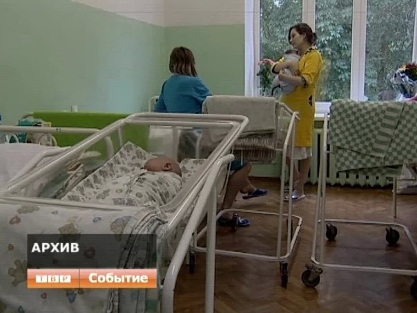 2735 младенцев