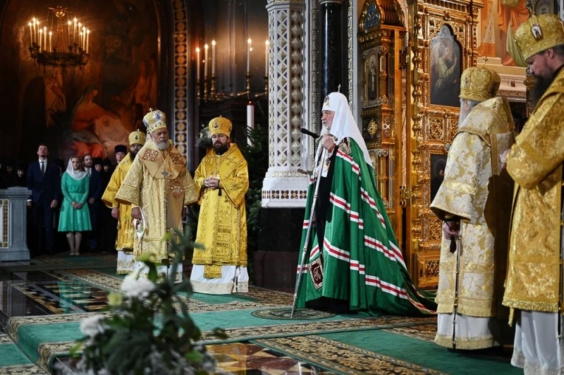 Наместник Троице-Сергиевой Лавры поздравил Святейшего Патриарха Кирилла с Рождеством Христовым