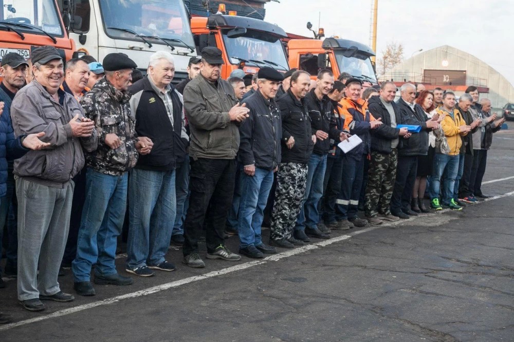 Им любые дороги дороги