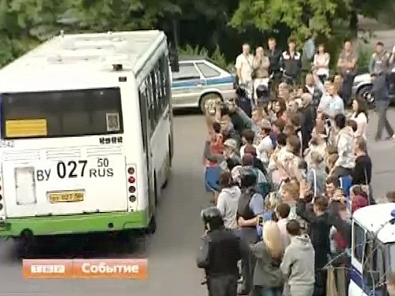 Уклонистам в госучреждениях не место, не место и в крупных корпорациях