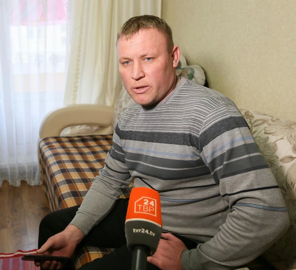 Официально герои