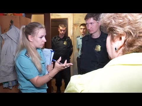 В работу по взысканию коммунальных долгов включились приставы
