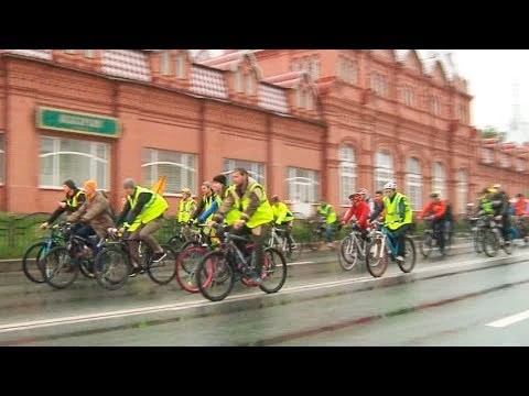 Велоночь в Сергиевом Посаде: туристам хорошо, автомобилистам – пробка