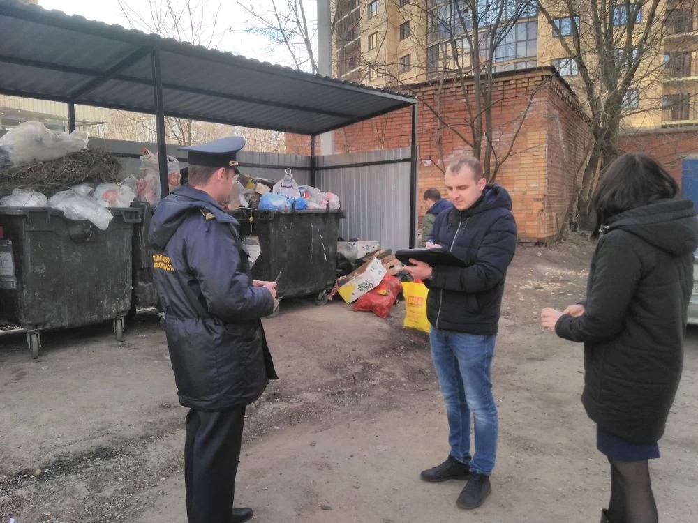 Госадмтехнадзор в Сергиево-Посадском округе наказал ответственных за ненадлежащее содержание контейнерных площадок