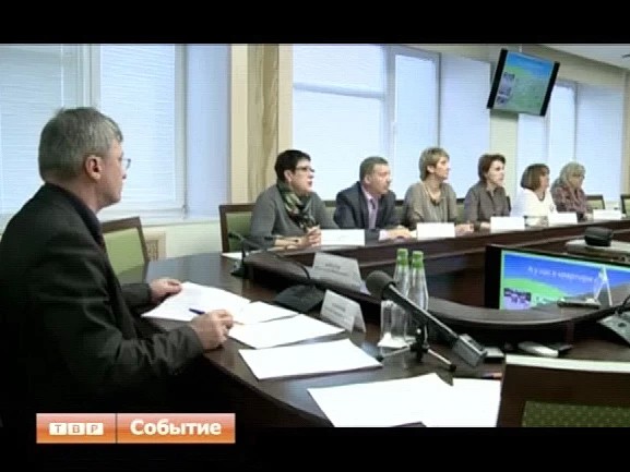 Лоза и Краснозаводск - на ковер